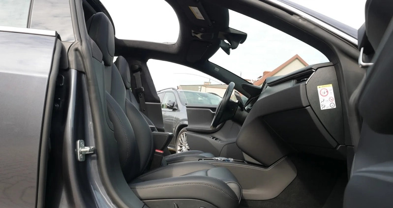 Tesla Model S cena 168510 przebieg: 151000, rok produkcji 2018 z Tuchola małe 781